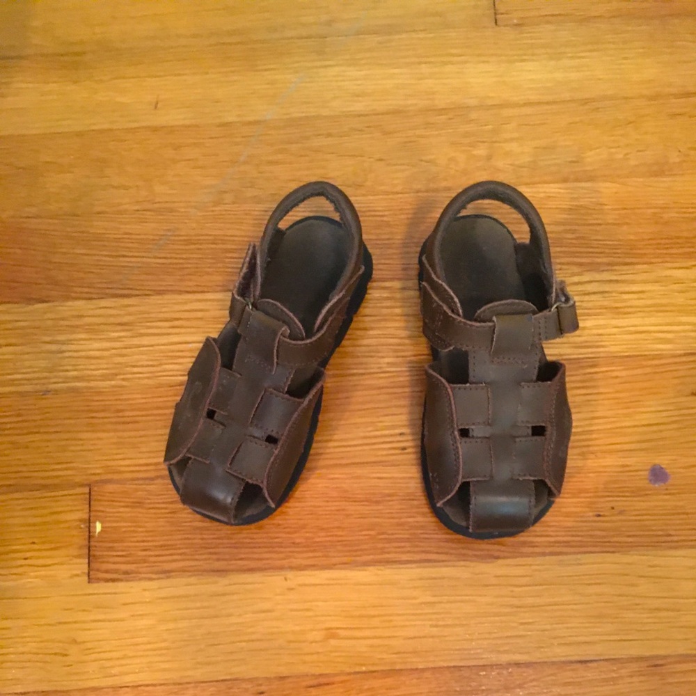 Brown sandals!!